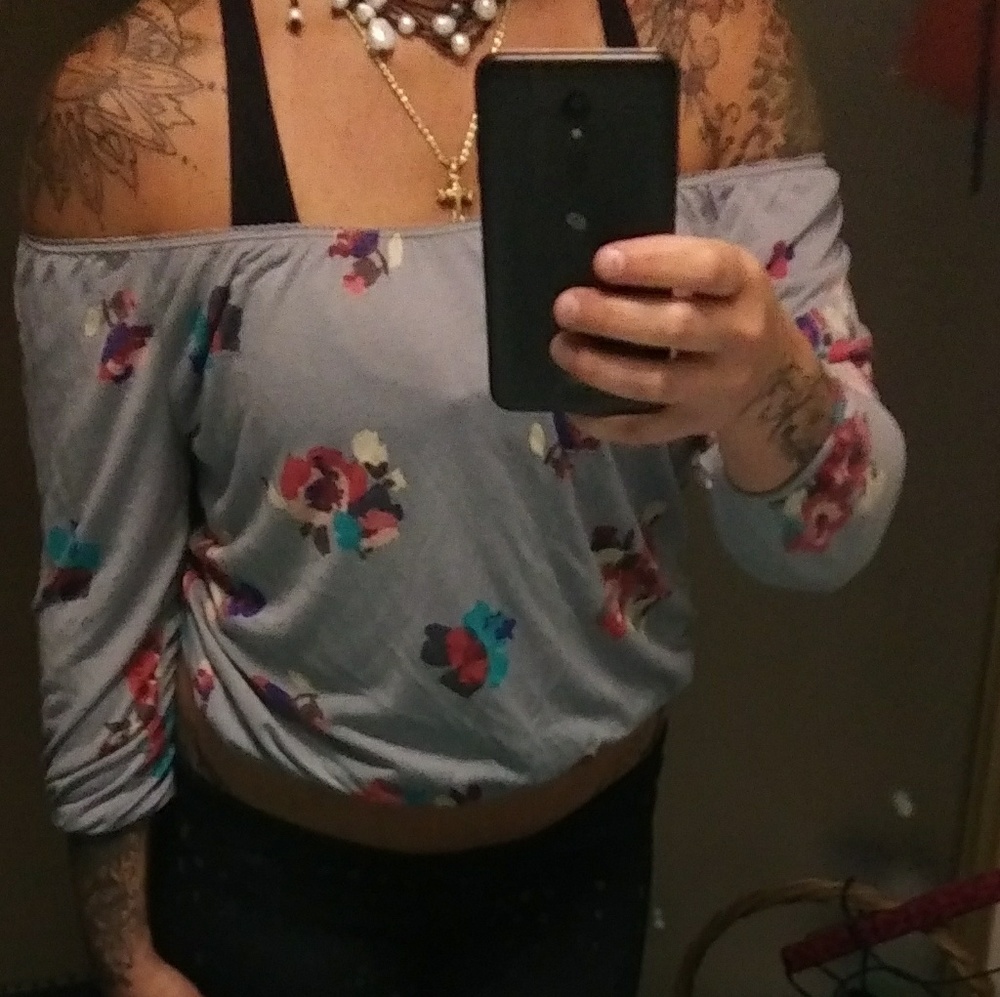 American Eagle Outfitters Gypsy Soft Tee